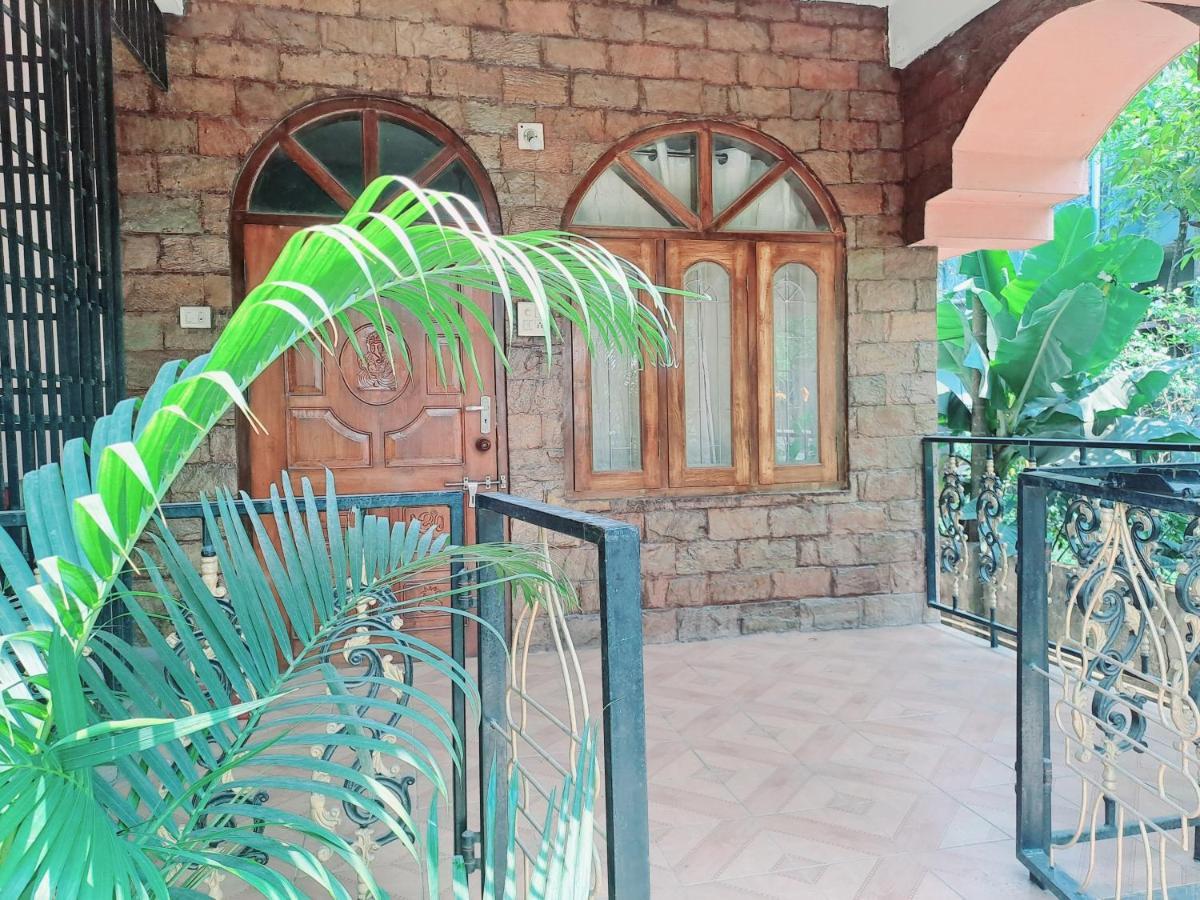 Strawberry Swing Homestay กูวาฮาติ ภายนอก รูปภาพ