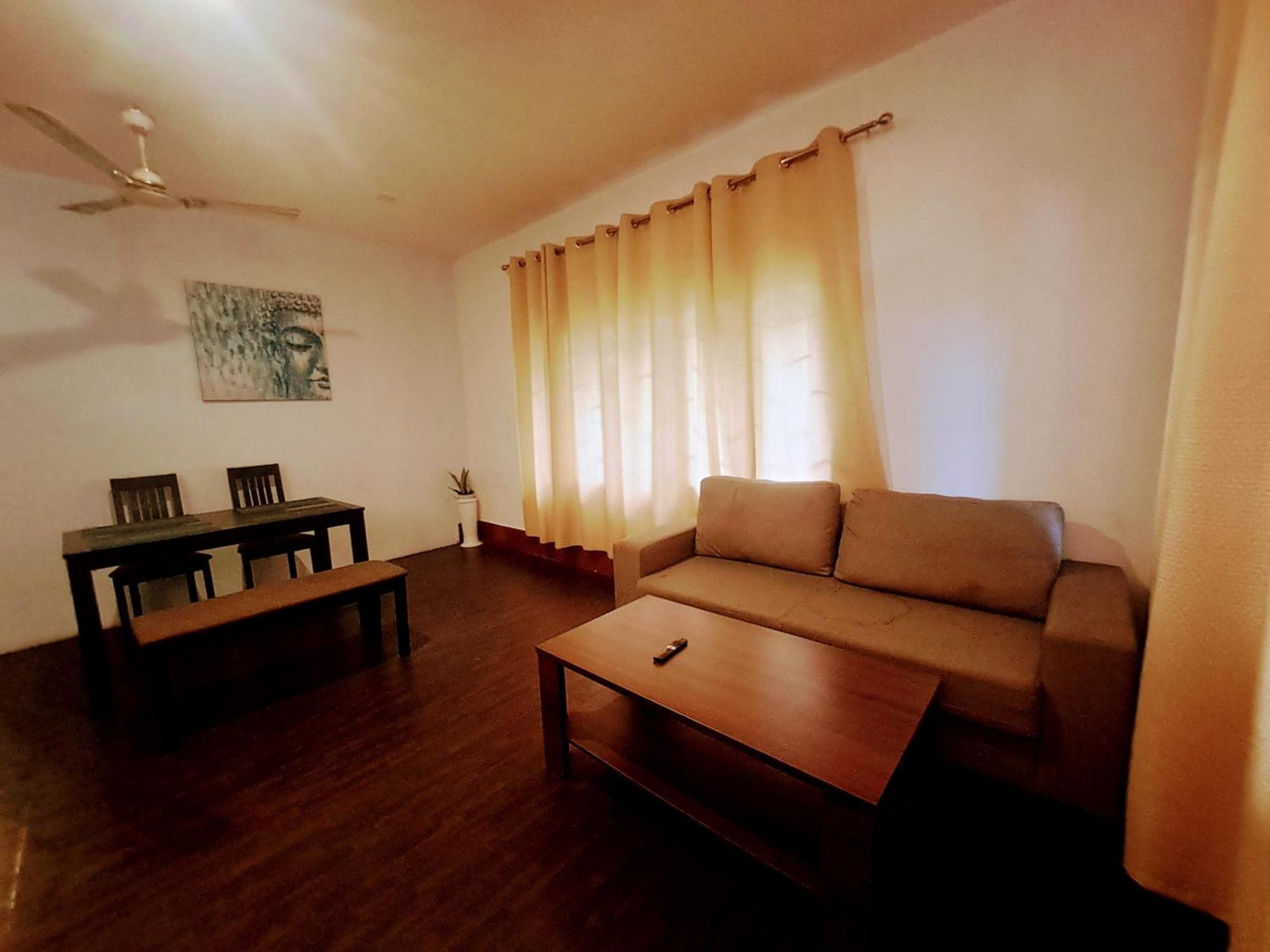 Strawberry Swing Homestay กูวาฮาติ ภายนอก รูปภาพ