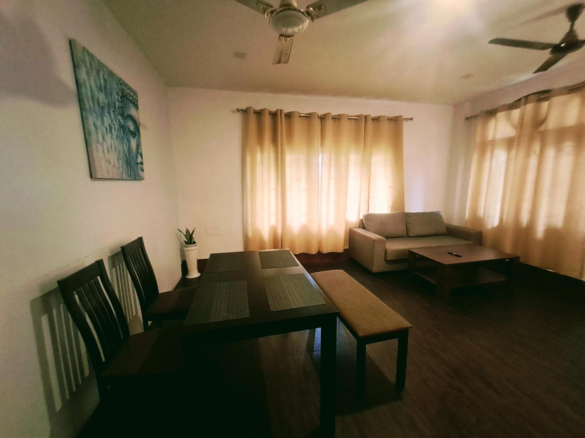 Strawberry Swing Homestay กูวาฮาติ ภายนอก รูปภาพ